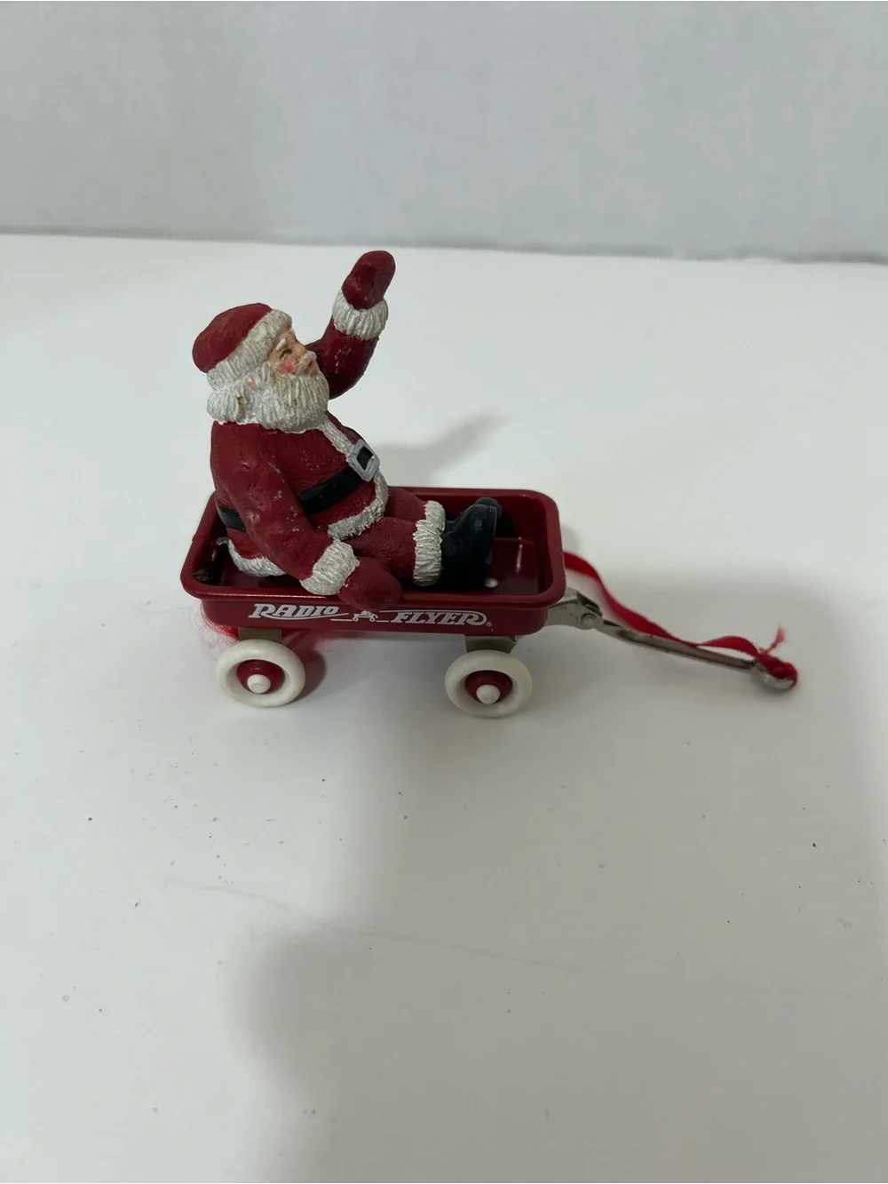 VERY RARE! Vintage 1999 Waving Santa Red Radio Flyer Wagon Toy Holiday Figurine